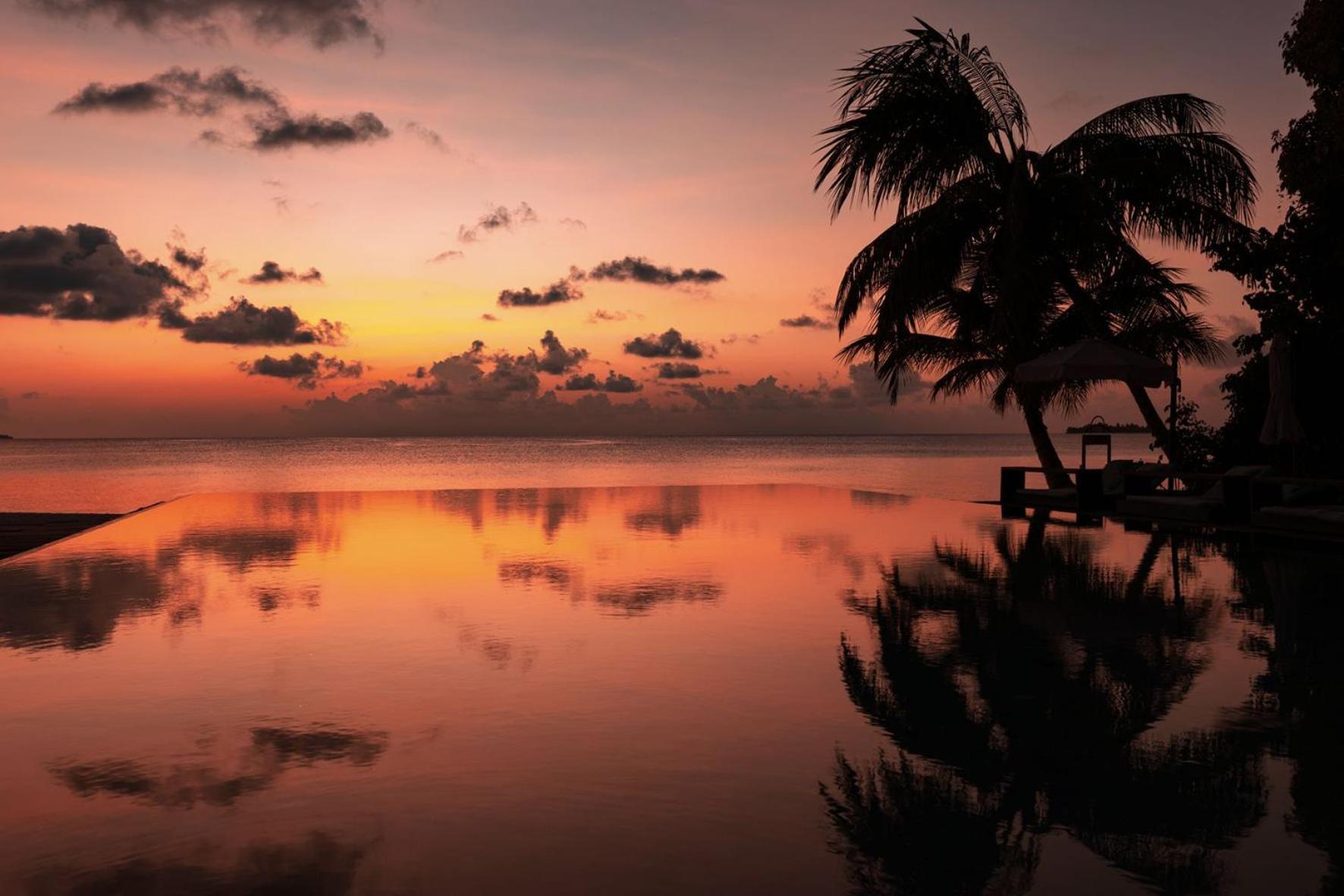 Hotel Ayada Maldives Vaadhoo  Esterno foto